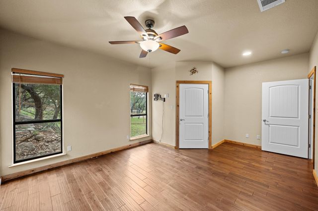 401 Madrone Canyon DR, Dripping Springs, TX 78620