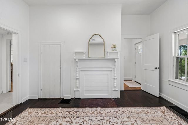 212 Highland Church Road, Gray, TN 37615