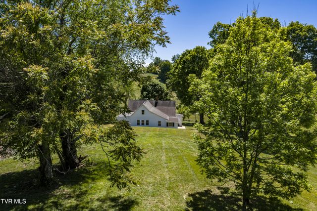 212 Highland Church Road, Gray, TN 37615