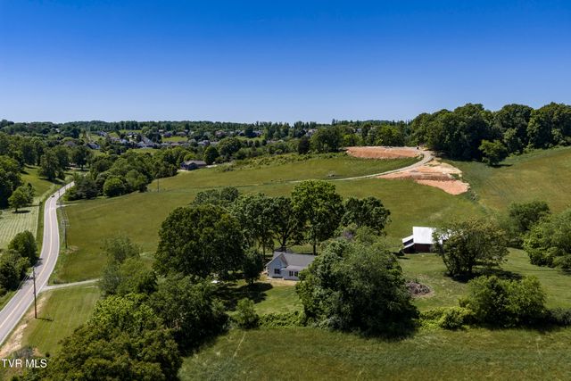 212 Highland Church Road, Gray, TN 37615