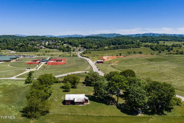 212 Highland Church Road, Gray, TN 37615