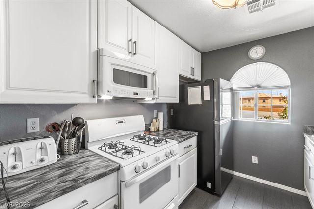 6832 Elm Creek Drive 204, Las Vegas, NV 89108