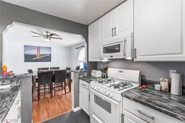 6832 Elm Creek Drive 204, Las Vegas, NV 89108