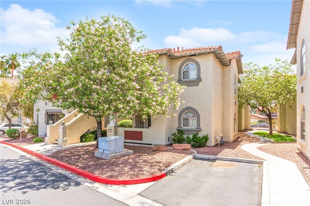 6832 Elm Creek Drive 204, Las Vegas, NV 89108