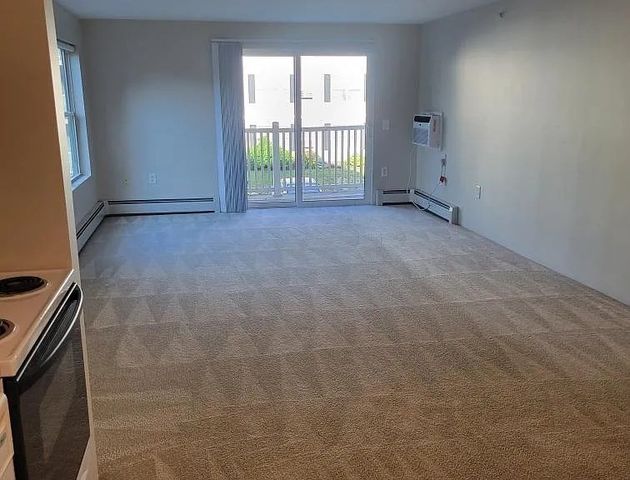 8 Greenleaf Drive G, Merrimac, MA 01860