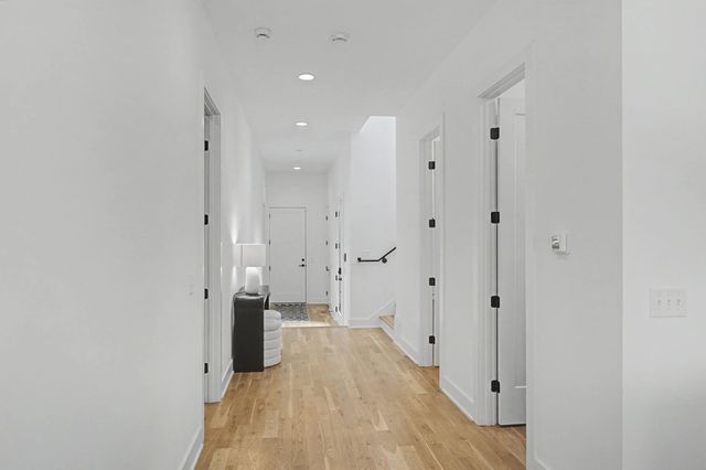 2510B Barclay Dr, Nashville, TN 37206