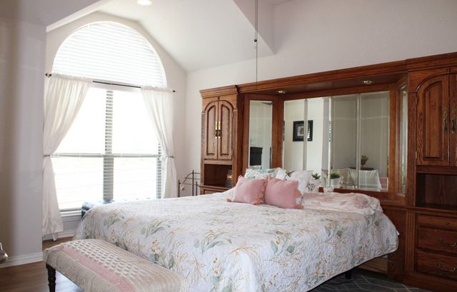 1801 Roadrunner Drive, Weatherford, TX 76088