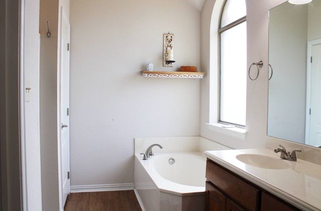 1801 Roadrunner Drive, Weatherford, TX 76088