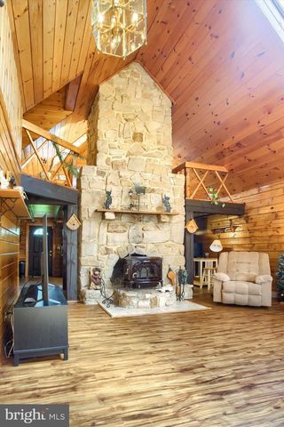 15 SULPHUR SPRINGS RD, Duncannon, PA 17020