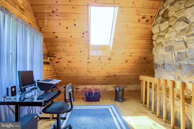 15 SULPHUR SPRINGS RD, Duncannon, PA 17020