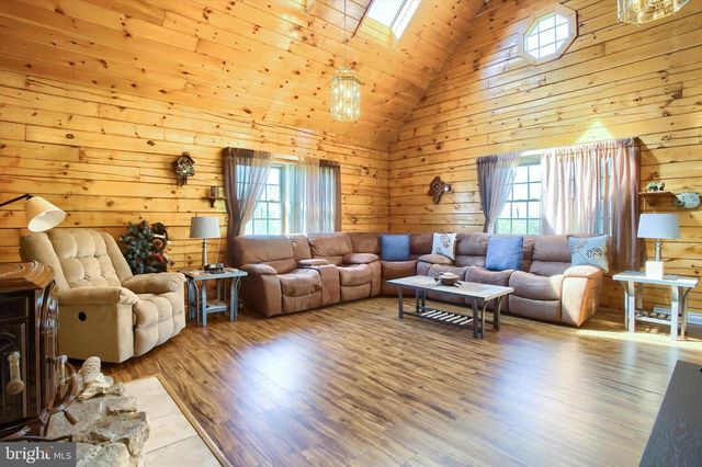 15 SULPHUR SPRINGS RD, Duncannon, PA 17020