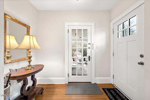 108 West Valley Street, Abingdon, VA 24210