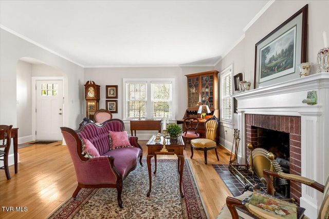 108 West Valley Street, Abingdon, VA 24210