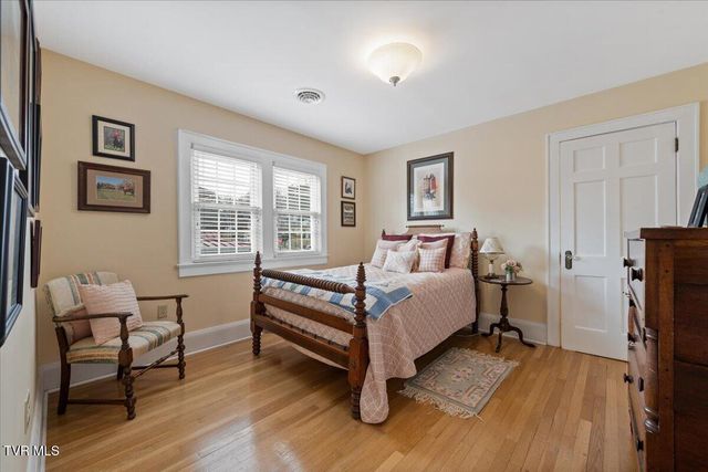 108 West Valley Street, Abingdon, VA 24210