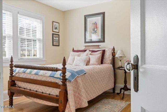 108 West Valley Street, Abingdon, VA 24210