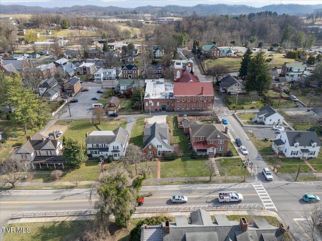 108 West Valley Street, Abingdon, VA 24210