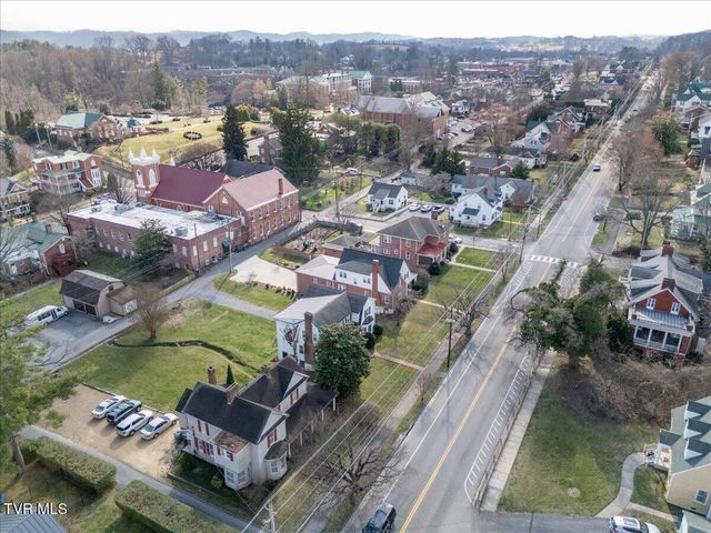 108 West Valley Street, Abingdon, VA 24210