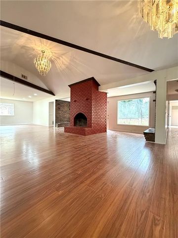 562 Dickens Road NW, Lilburn, GA 30047