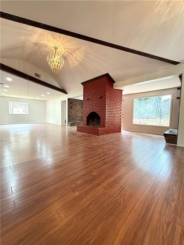 562 Dickens Road NW, Lilburn, GA 30047