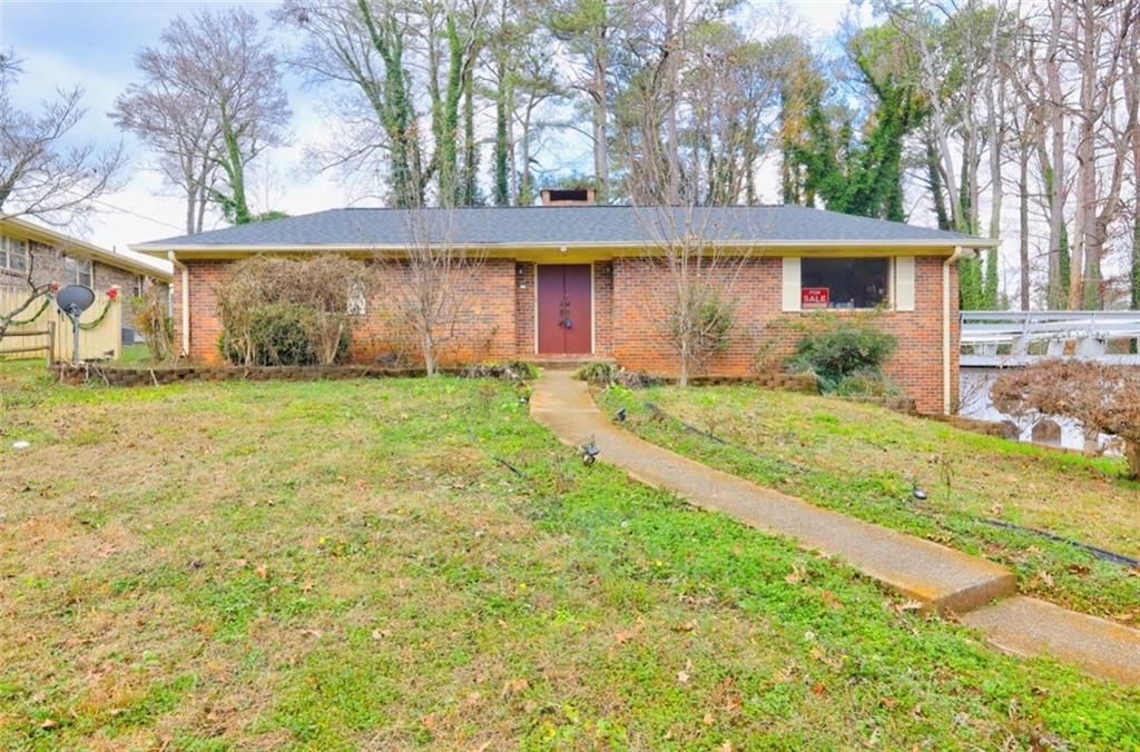 562 Dickens Road NW, Lilburn, GA 30047