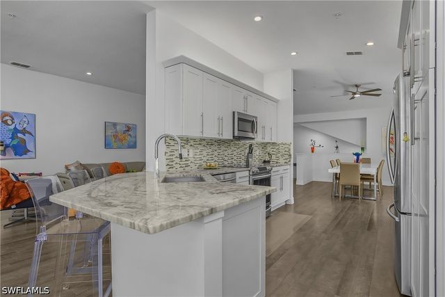 6867 Satinleaf RD S 201, Naples, FL 34109