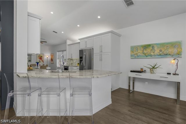 6867 Satinleaf RD S 201, Naples, FL 34109