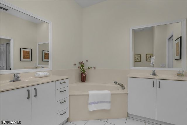 6867 Satinleaf RD S 201, Naples, FL 34109