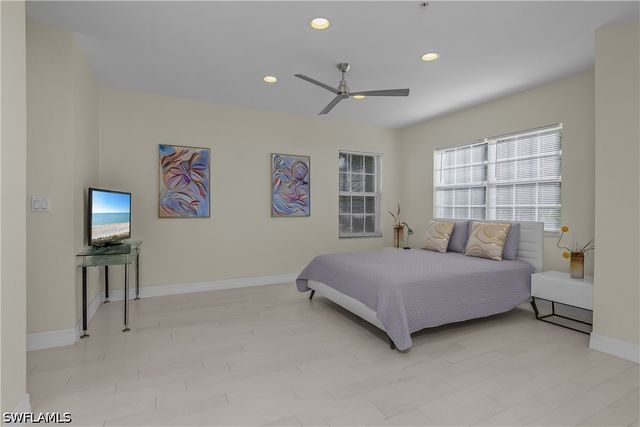 6867 Satinleaf RD S 201, Naples, FL 34109