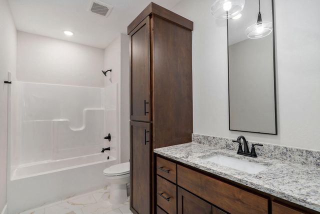 2959 W Teton Drive, Springfield, MO 65810