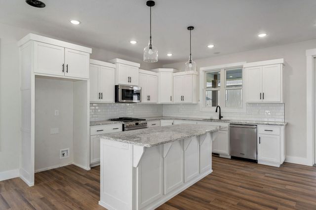 2959 W Teton Drive, Springfield, MO 65810