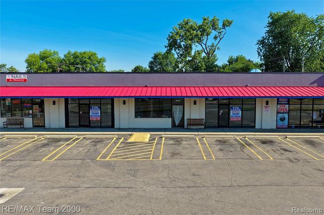 28416 5 Mile Road, Livonia, MI 48154