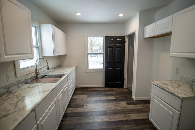 1393 W Stanley Road, Mount Morris, MI 48458