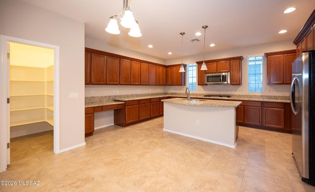 12047 N Golden Mirror Drive, Marana, AZ 85658