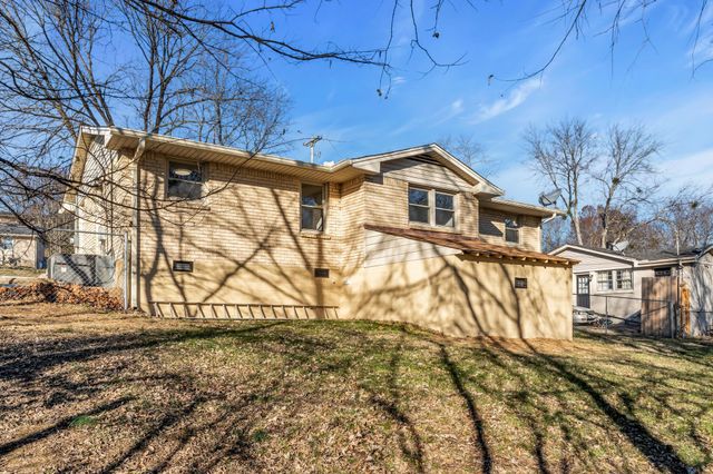 117 Mountainwood Drive, Hendersonville, TN 37075
