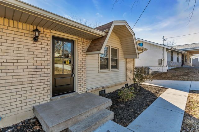 117 Mountainwood Drive, Hendersonville, TN 37075