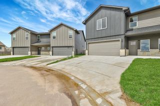 2425 S Wheatland Ct, Wichita, KS 67235