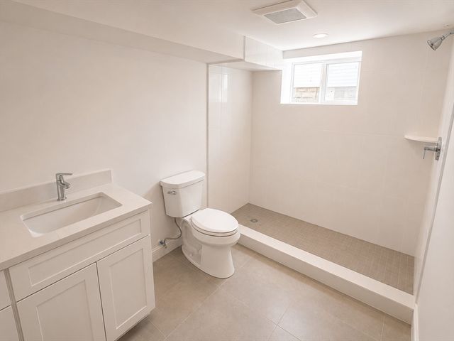 9 Bradford Ave 1, Medford, MA 02155