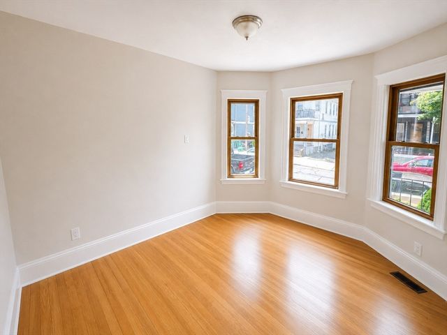 9 Bradford Ave 1, Medford, MA 02155