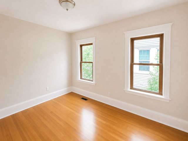 9 Bradford Ave 1, Medford, MA 02155