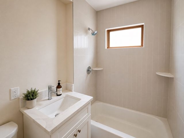 9 Bradford Ave 1, Medford, MA 02155