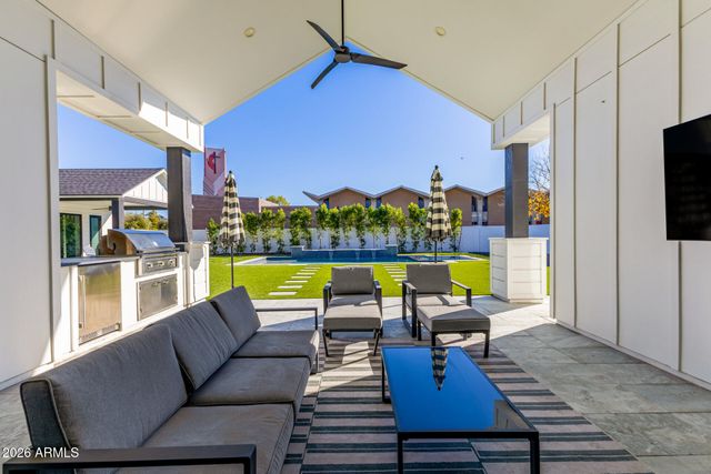 7851 N CENTRAL Avenue, Phoenix, AZ 85020