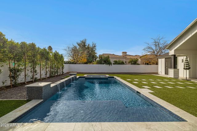 7851 N CENTRAL Avenue, Phoenix, AZ 85020