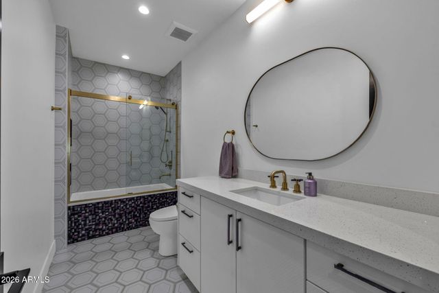 7851 N CENTRAL Avenue, Phoenix, AZ 85020