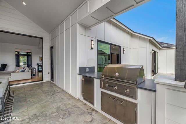 7851 N CENTRAL Avenue, Phoenix, AZ 85020