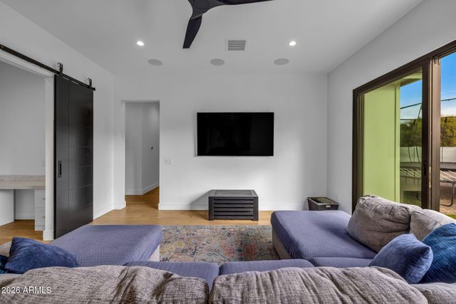 7851 N CENTRAL Avenue, Phoenix, AZ 85020