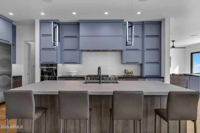 7851 N CENTRAL Avenue, Phoenix, AZ 85020