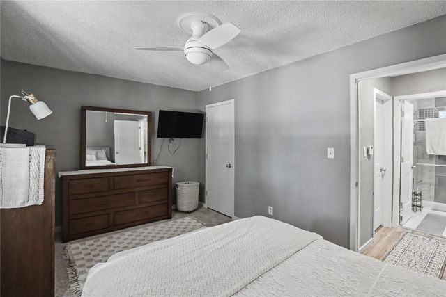 5703 SW 3rd Street, Des Moines, IA 50315