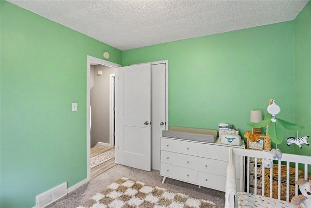 5703 SW 3rd Street, Des Moines, IA 50315
