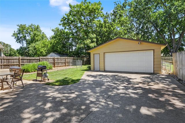 5703 SW 3rd Street, Des Moines, IA 50315