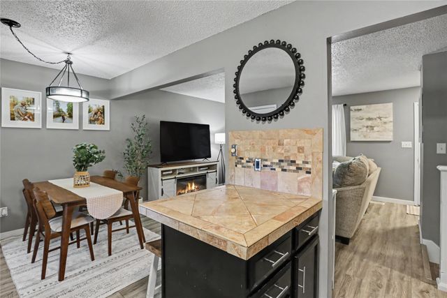 5703 SW 3rd Street, Des Moines, IA 50315